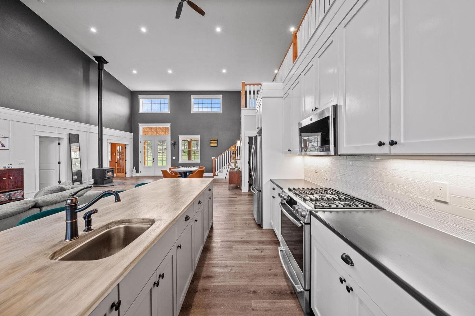 Photo of 2185 SW 55th Street 12 of 82