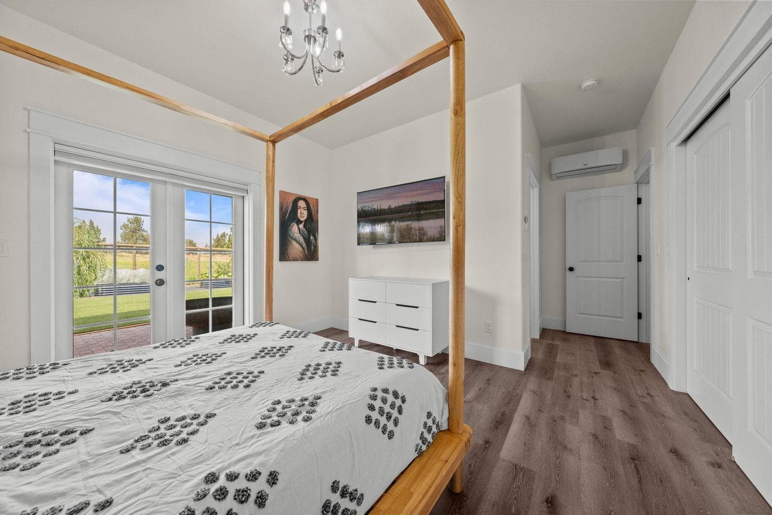 Photo of 2185 SW 55th Street 23 of 82