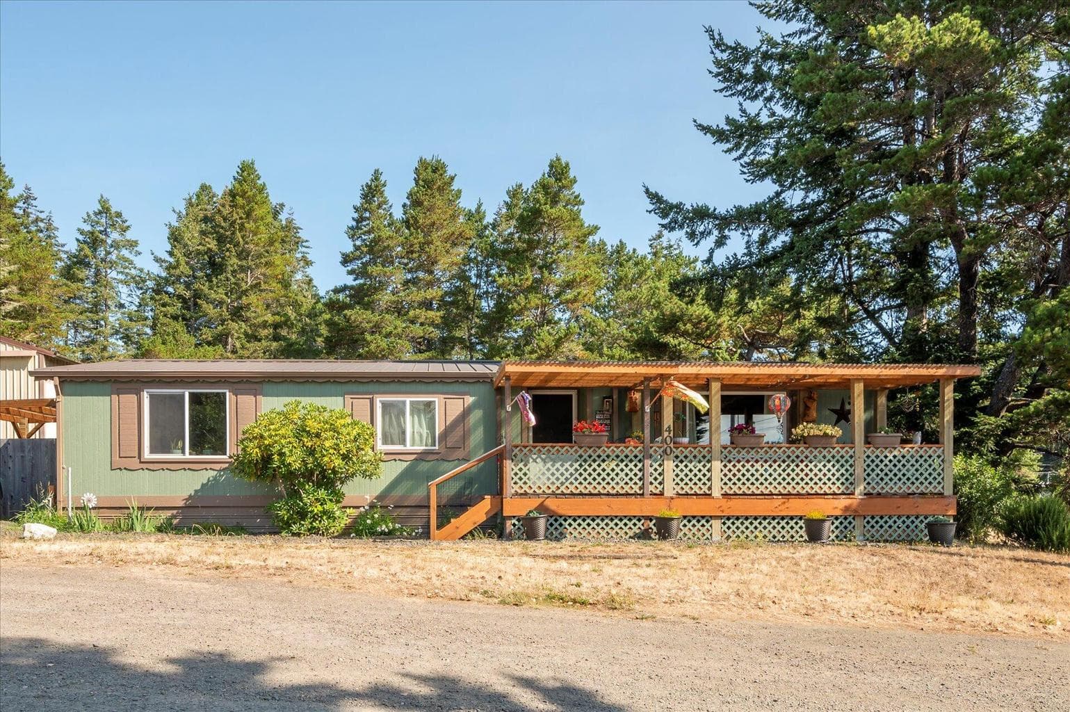 400 Robinhood, Lakeside, 97449