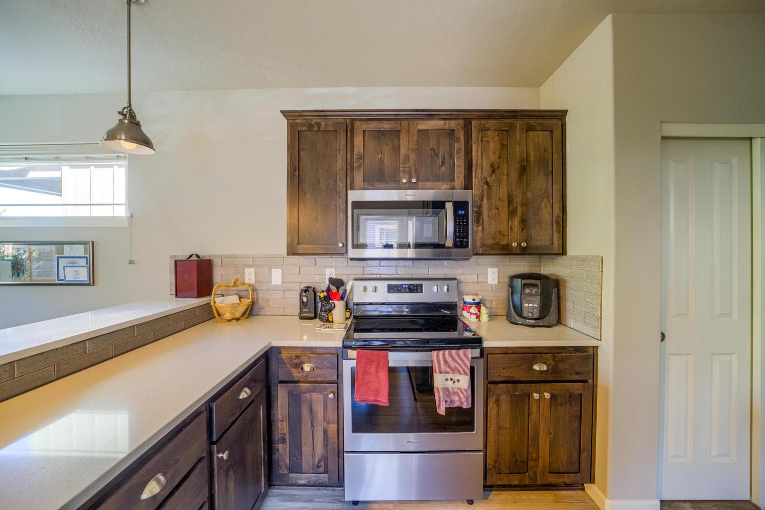 Photo of 190 NW 30th Street 14 of 27