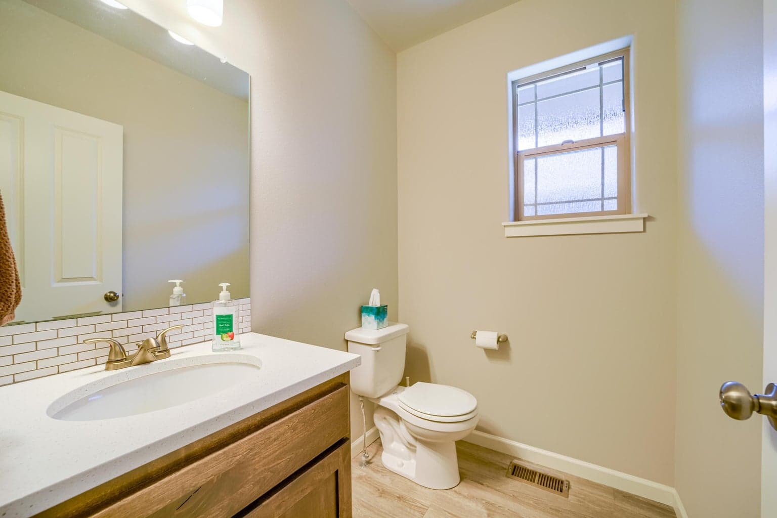Photo of 190 NW 30th Street 16 of 27