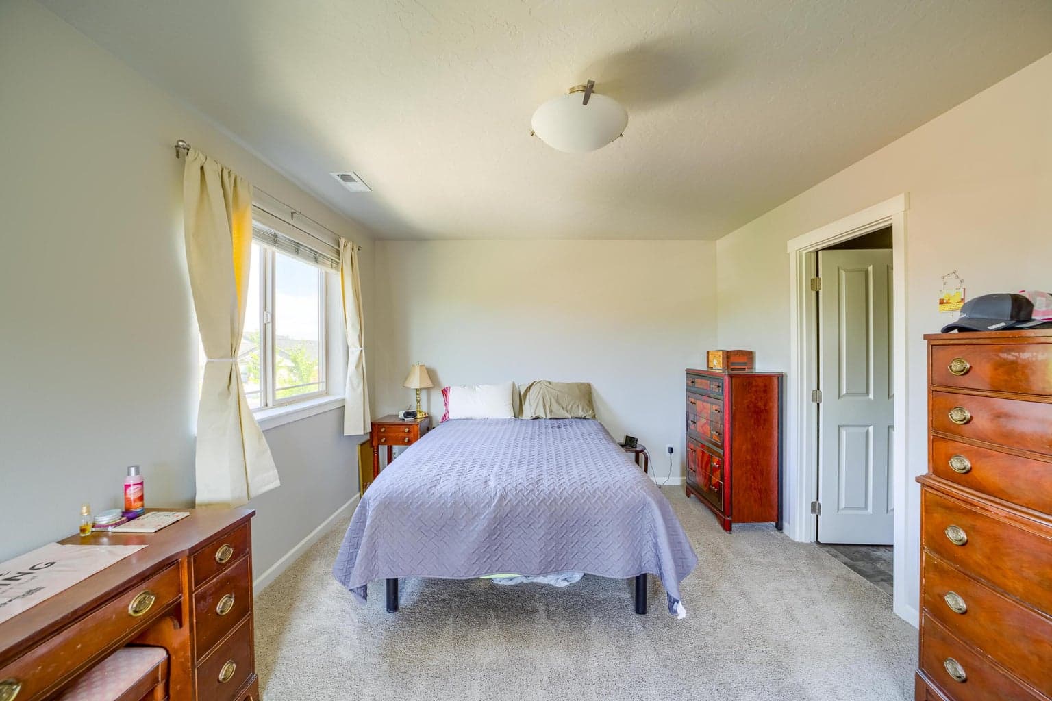 Photo of 190 NW 30th Street 17 of 27