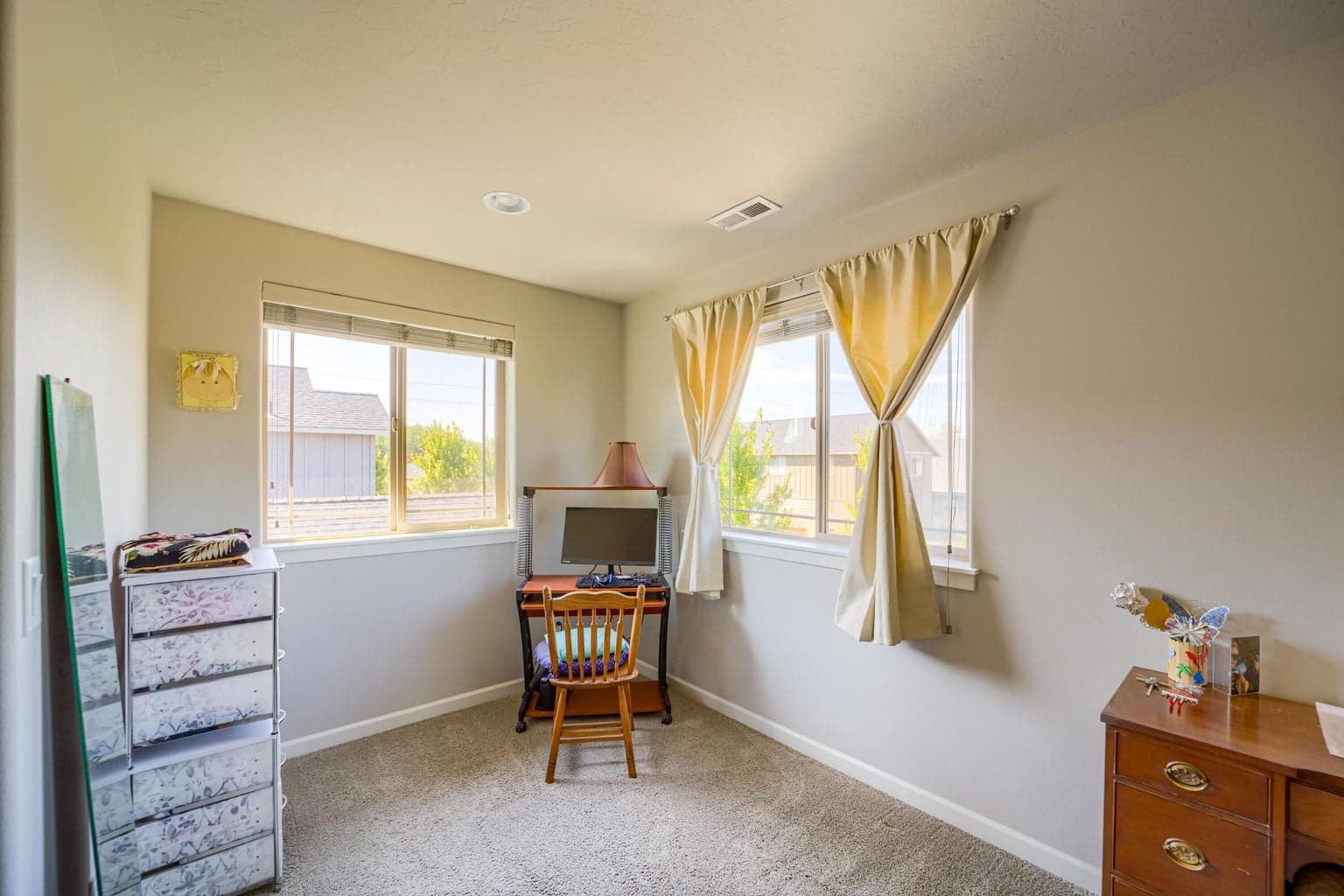 Photo of 190 NW 30th Street 18 of 27