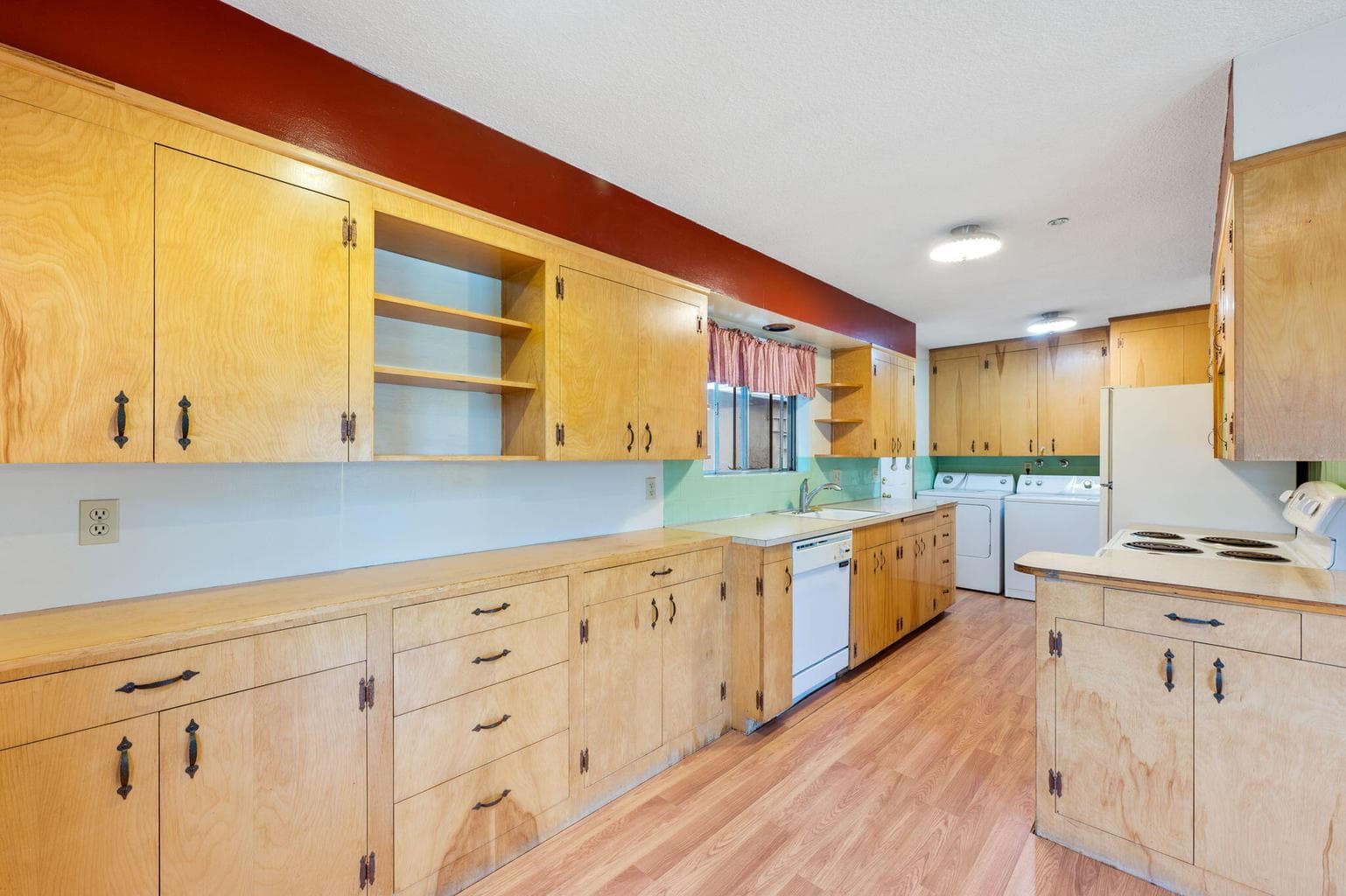 Photo of 1357 SW Indian Avenue 11 of 25