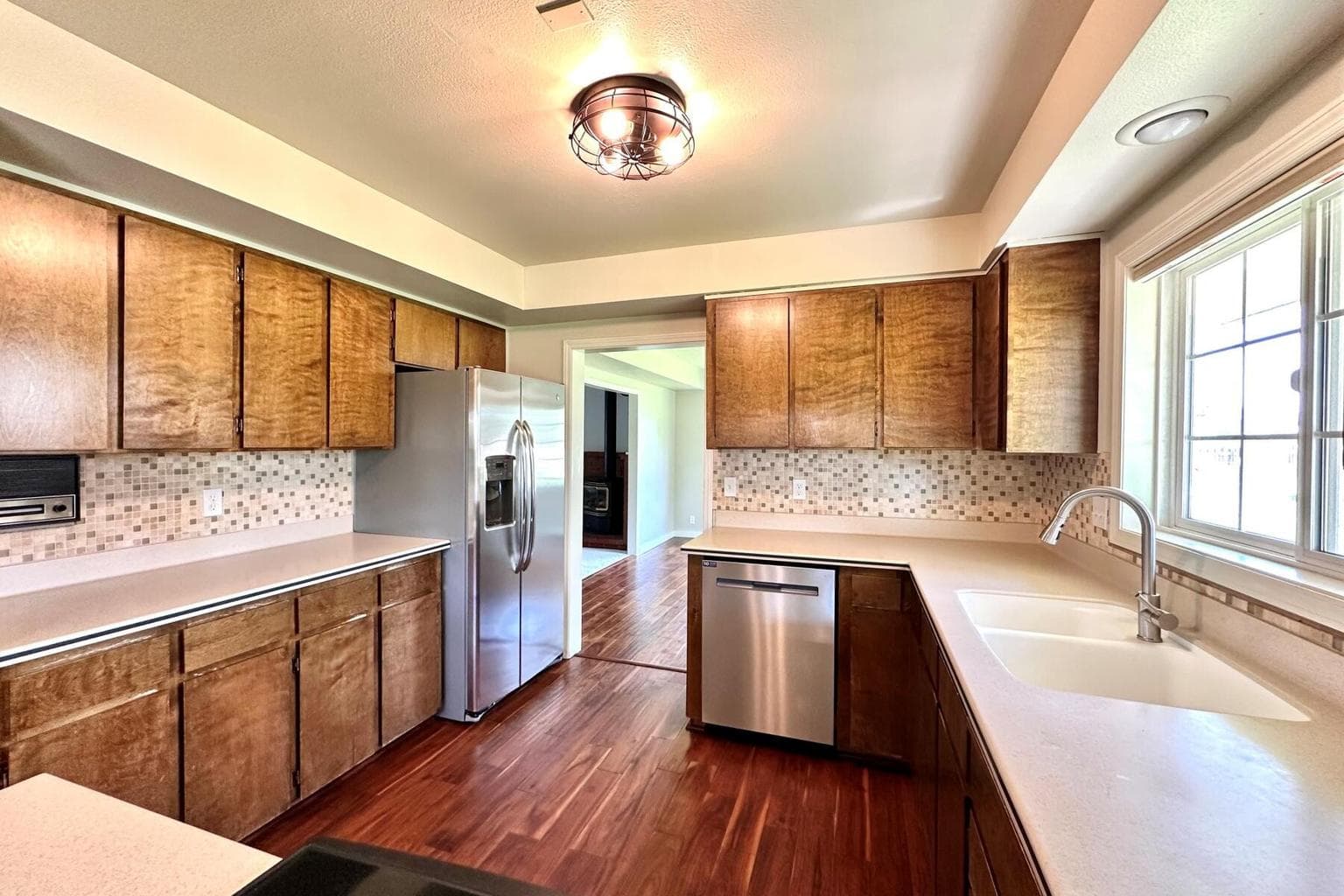 Photo of 2320 NE Quail Valley Lane 13 of 39