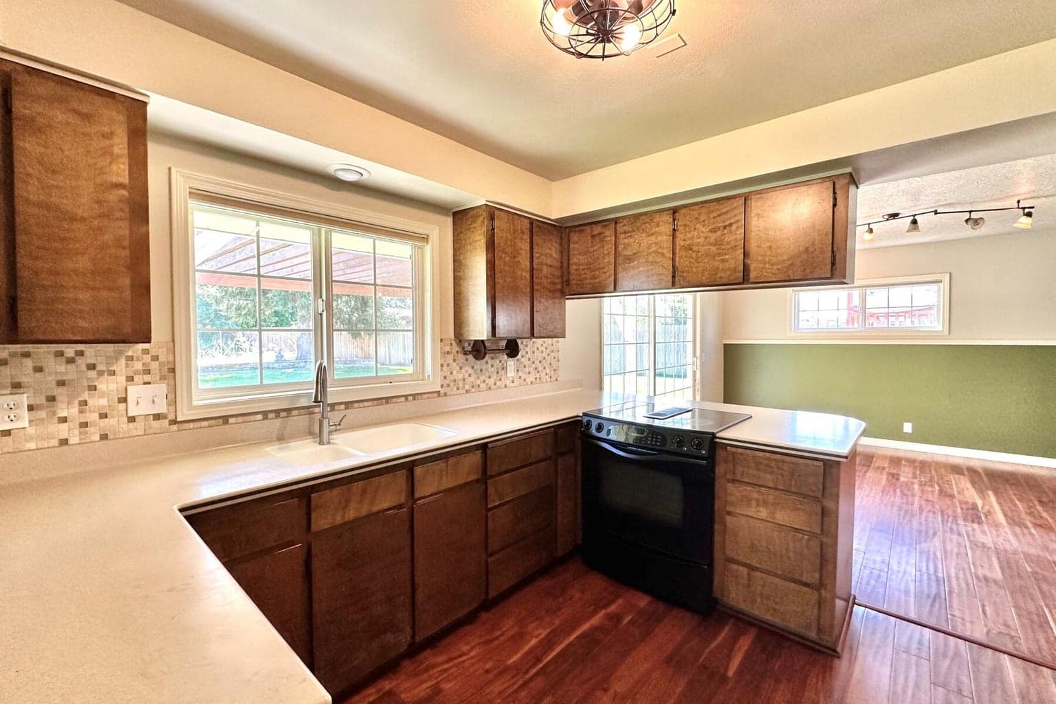Photo of 2320 NE Quail Valley Lane 14 of 39