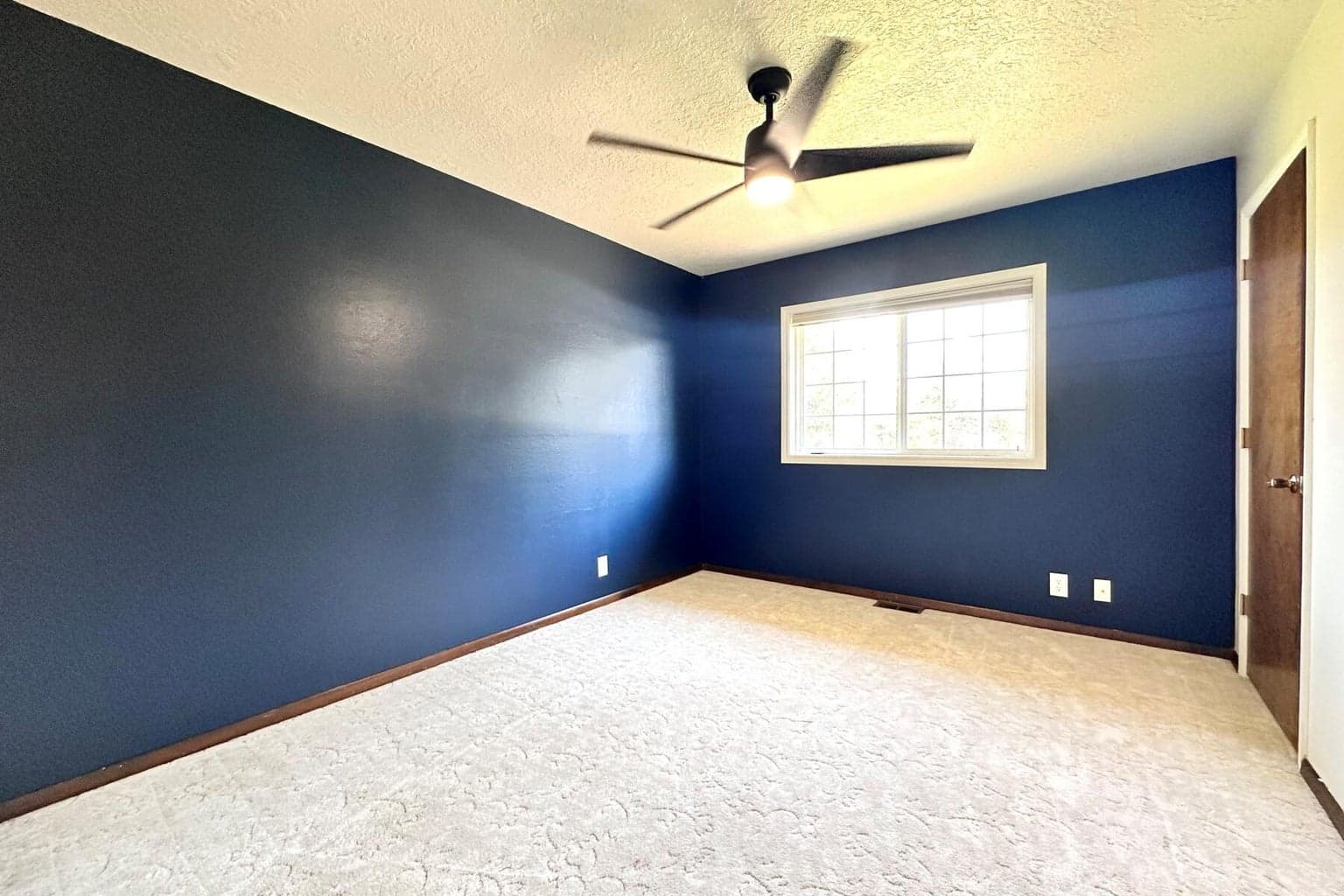 Photo of 2320 NE Quail Valley Lane 30 of 39