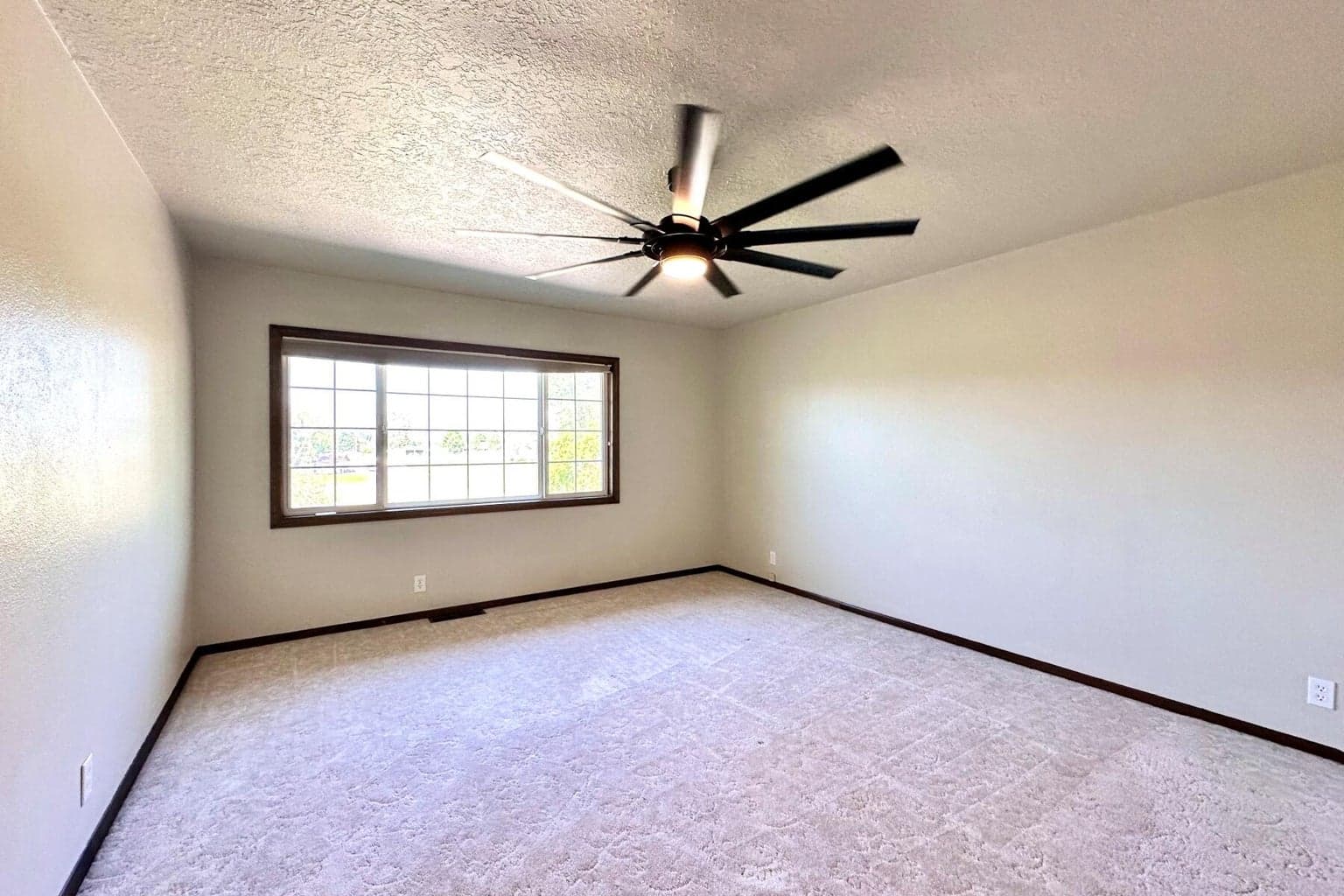 Photo of 2320 NE Quail Valley Lane 33 of 39