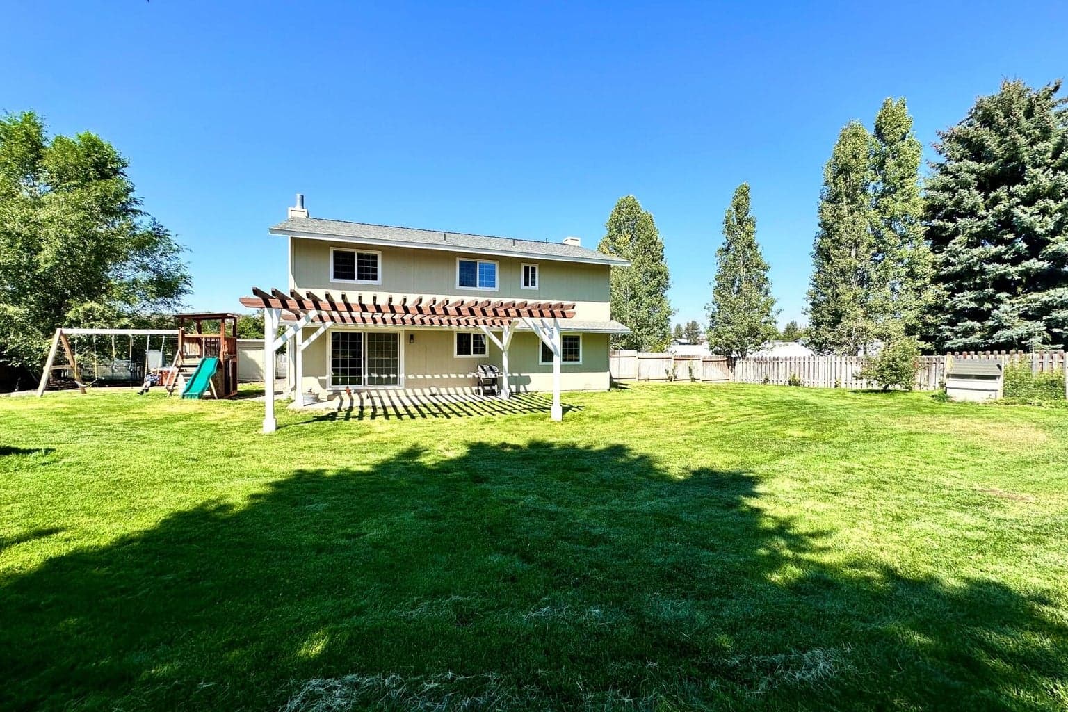 Photo of 2320 NE Quail Valley Lane 36 of 39