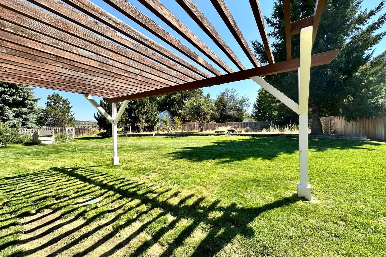Photo of 2320 NE Quail Valley Lane 37 of 39