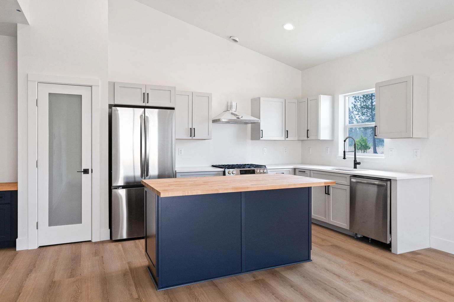 Photo of 51735 Morning Pine Drive 9 of 56