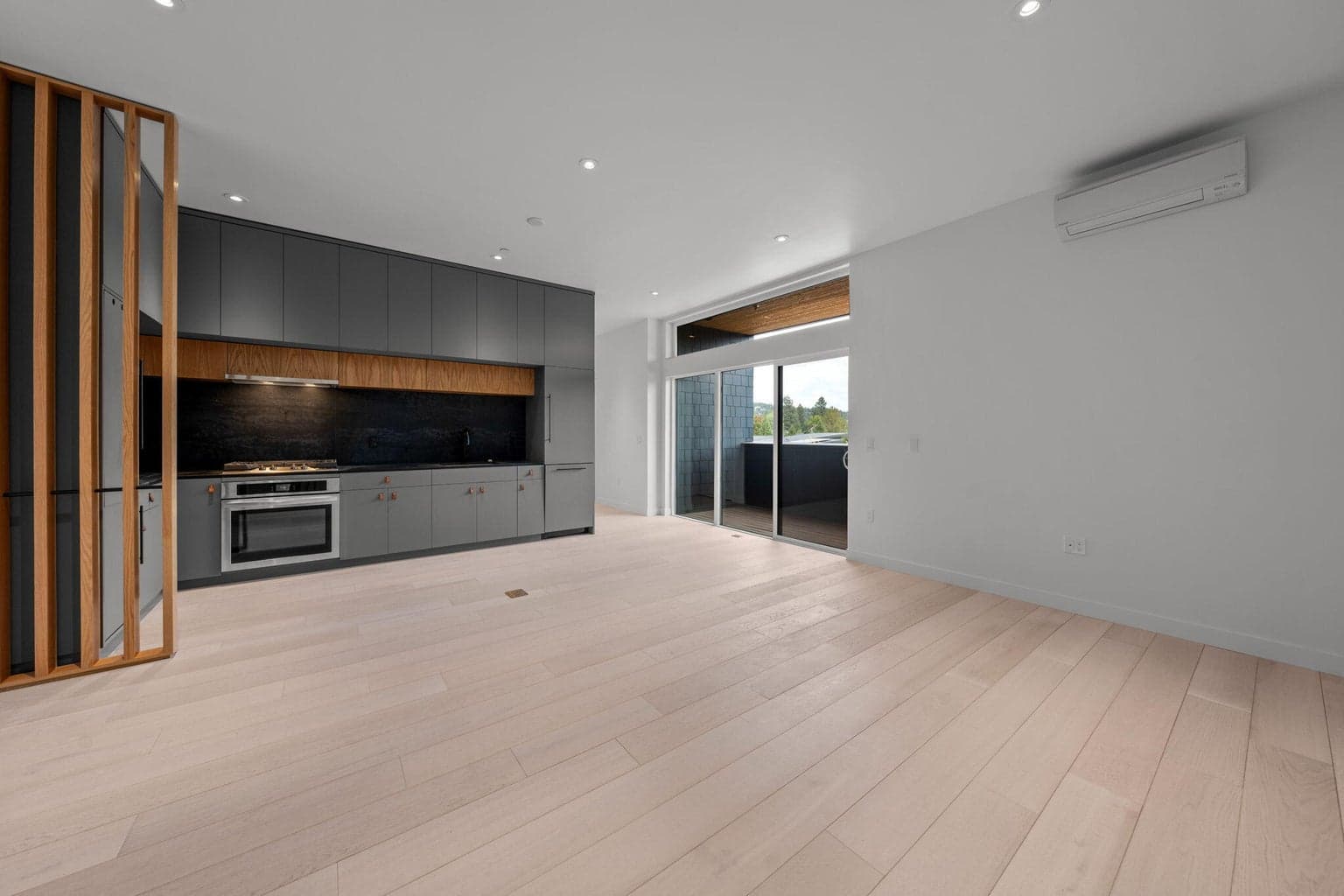 Photo of 2745 Ordway 6 of 20