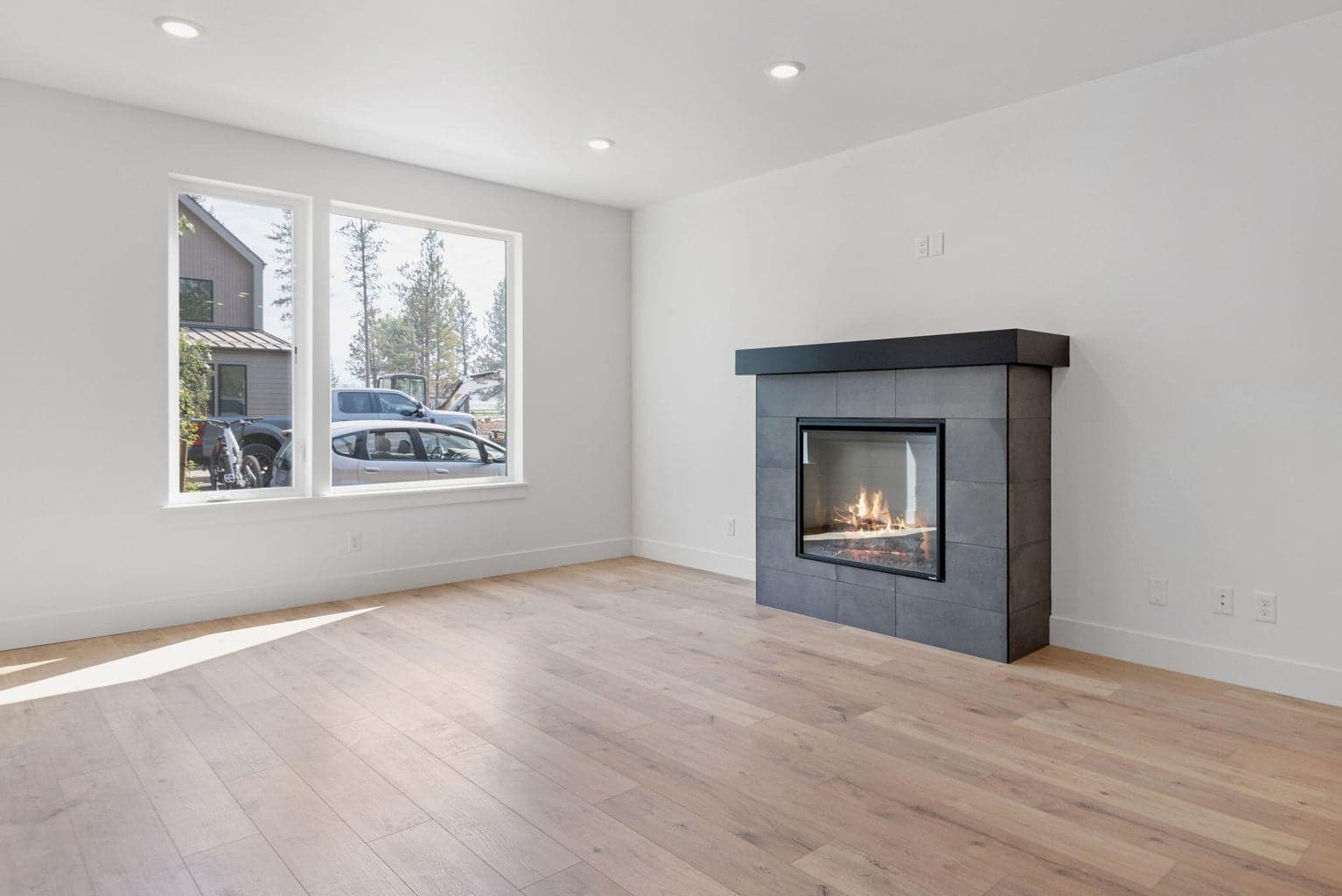 Photo of 936 W Linda Avenue 11 of 28