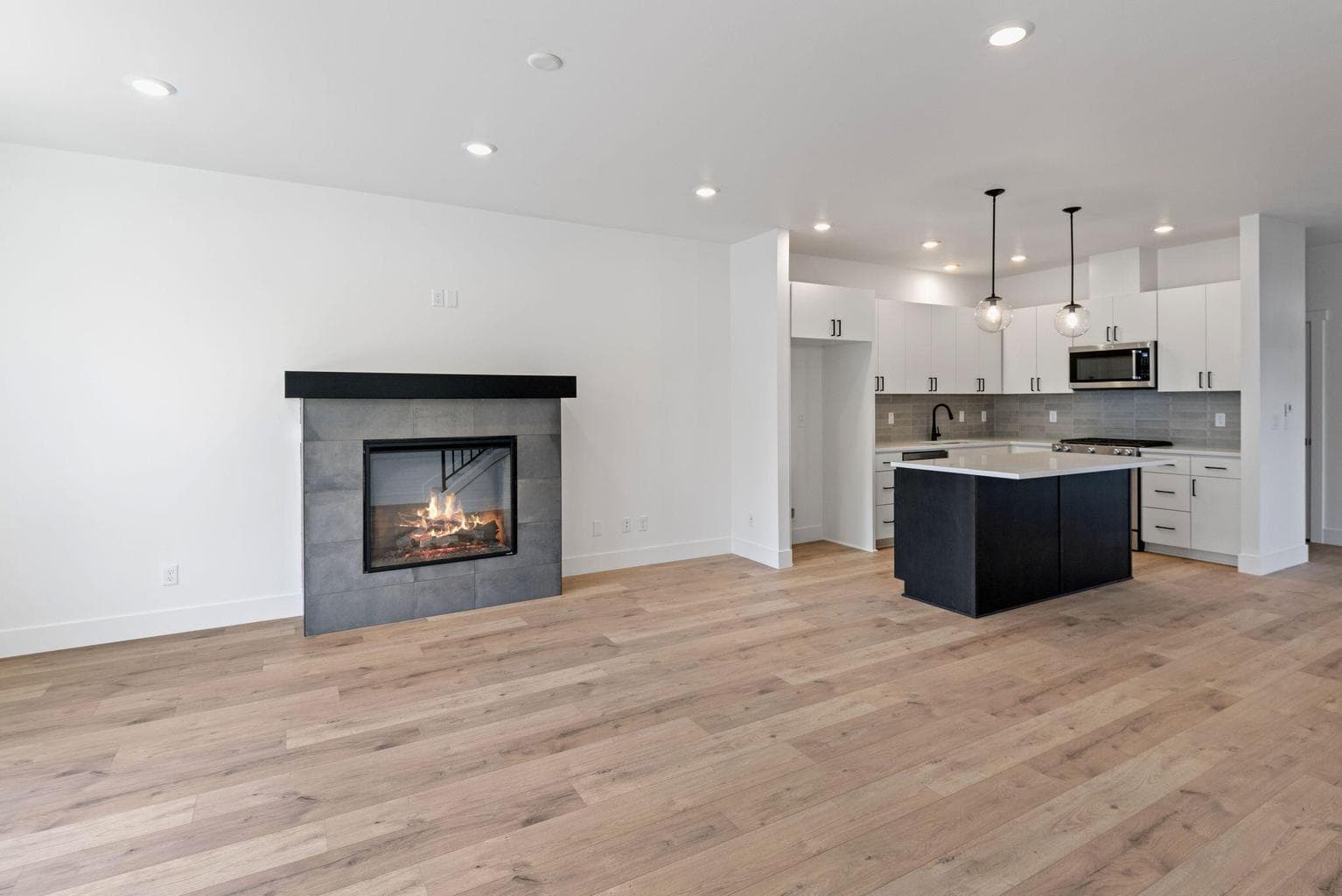 Photo of 936 W Linda Avenue 14 of 28