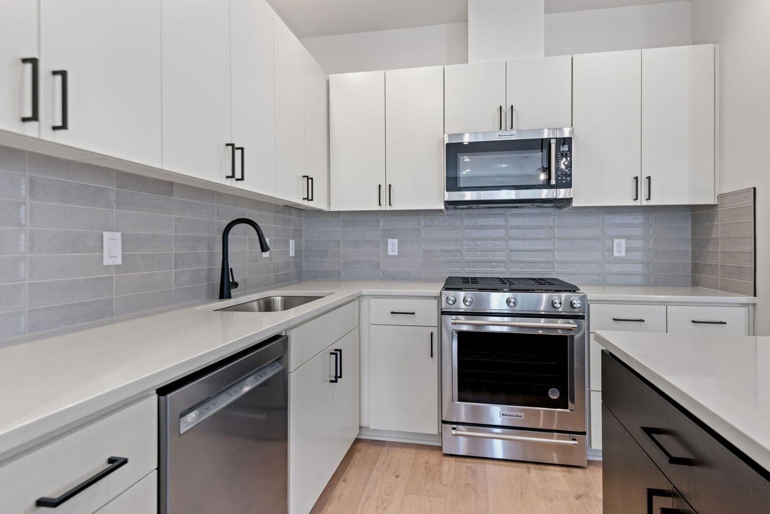 Photo of 936 W Linda Avenue 15 of 28