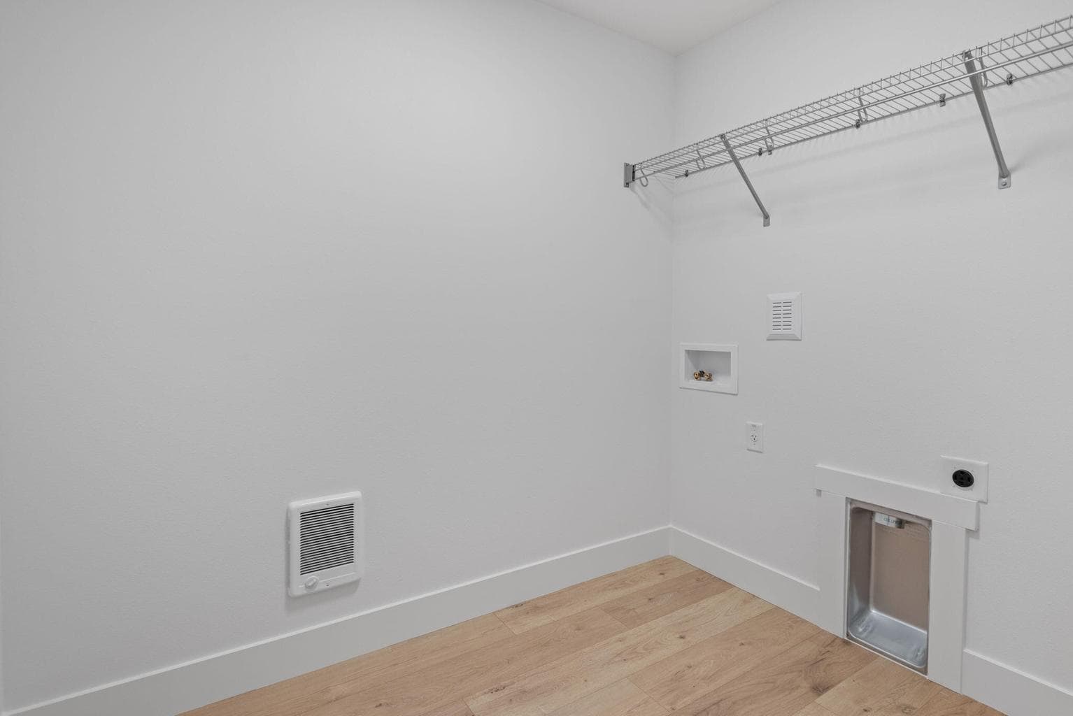 Photo of 936 W Linda Avenue 19 of 28