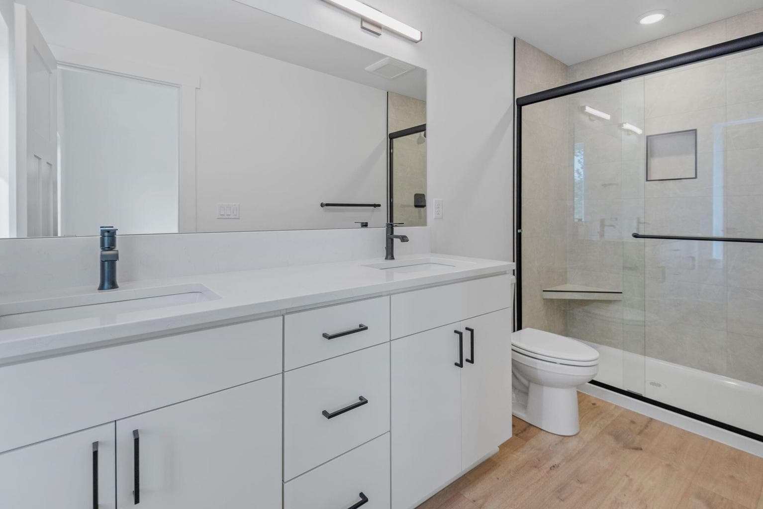 Photo of 936 W Linda Avenue 21 of 28