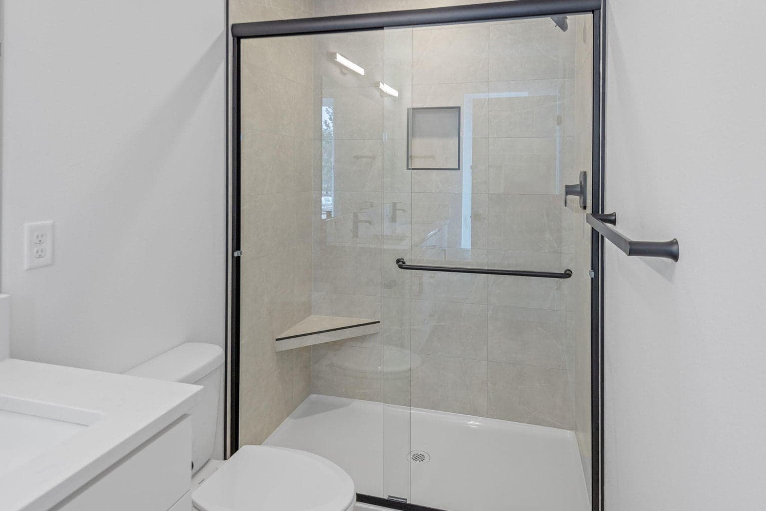 Photo of 936 W Linda Avenue 23 of 28