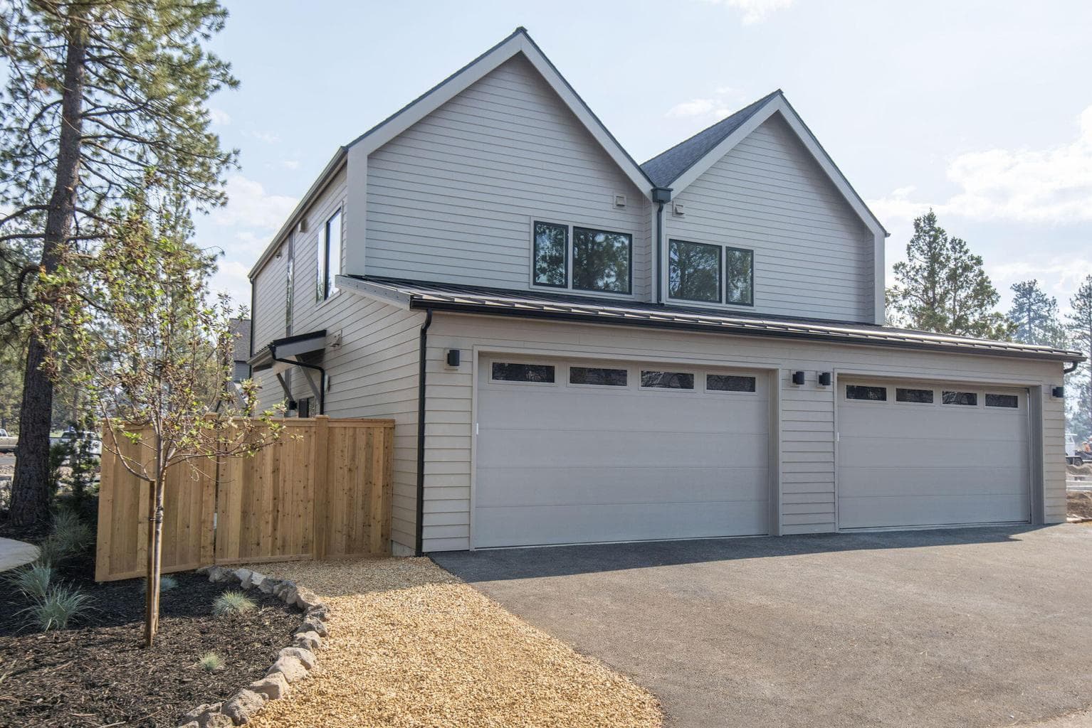 Photo of 936 W Linda Avenue 25 of 28
