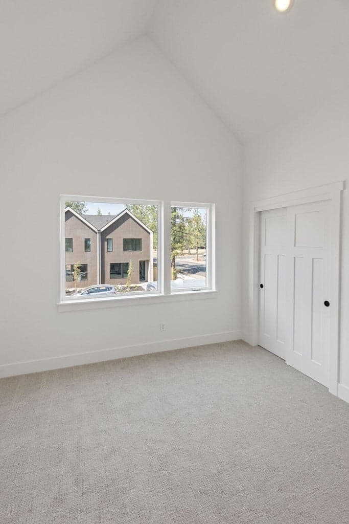 Photo of 955 W Linda Avenue 16 of 31