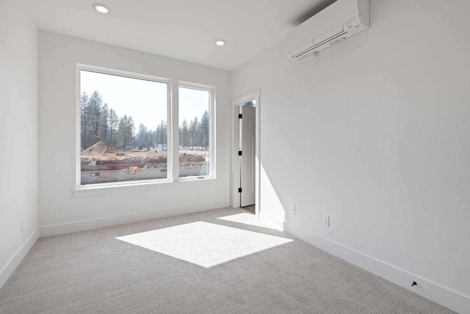 Photo of 955 W Linda Avenue 22 of 31