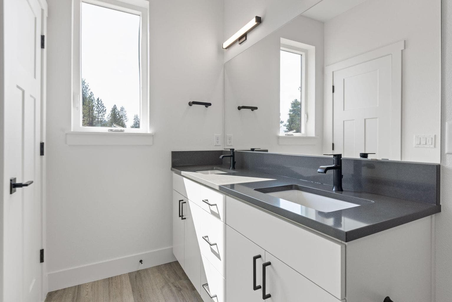 Photo of 955 W Linda Avenue 23 of 31