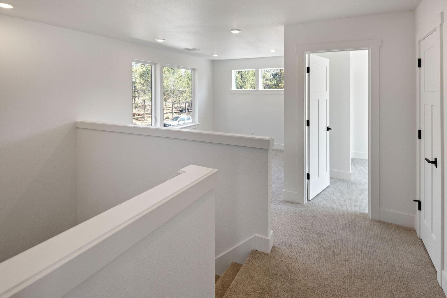 Photo of 947 W Linda Avenue 21 of 32