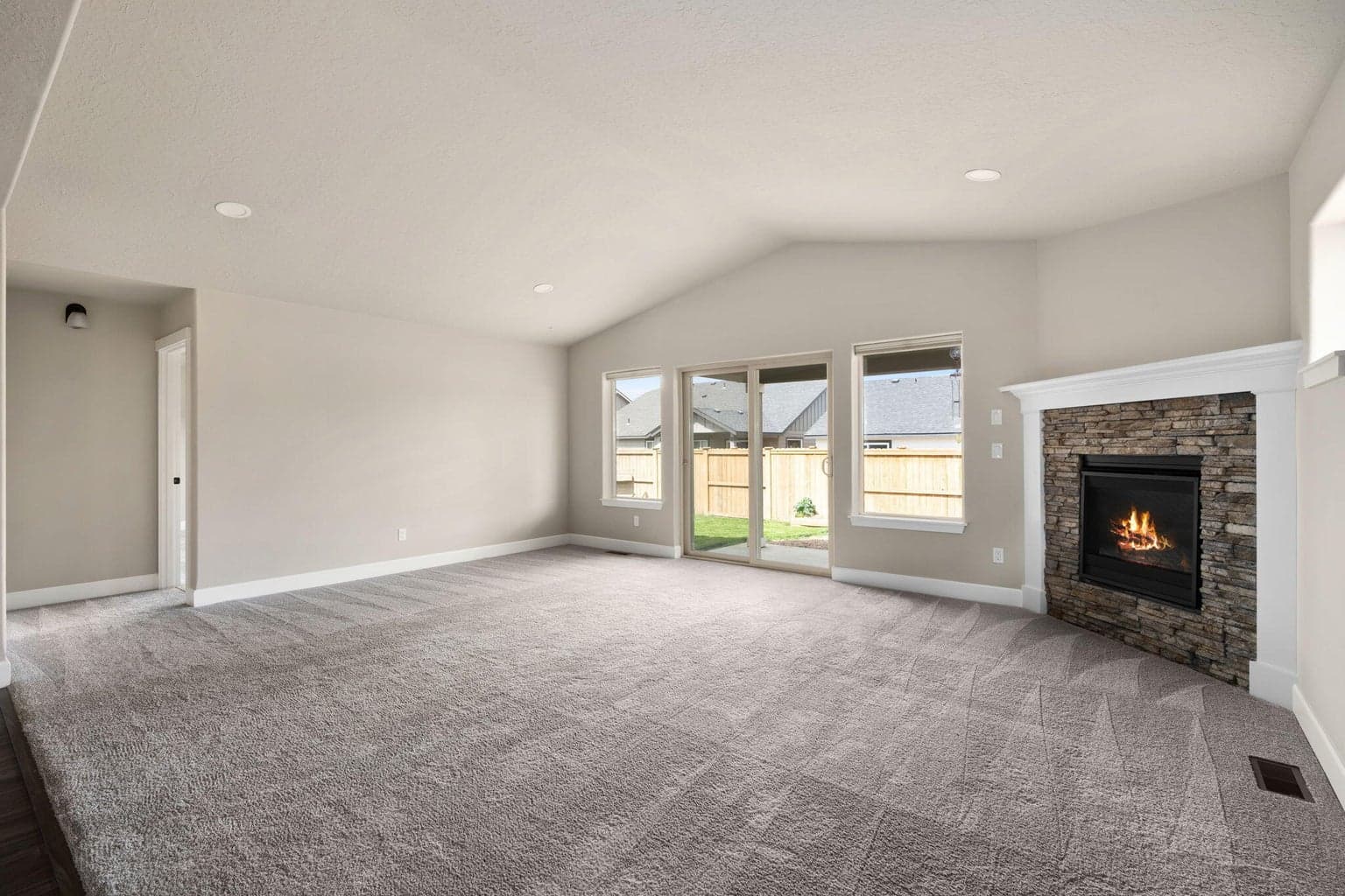 Photo of 2371 NW Teak Avenue 10 of 34
