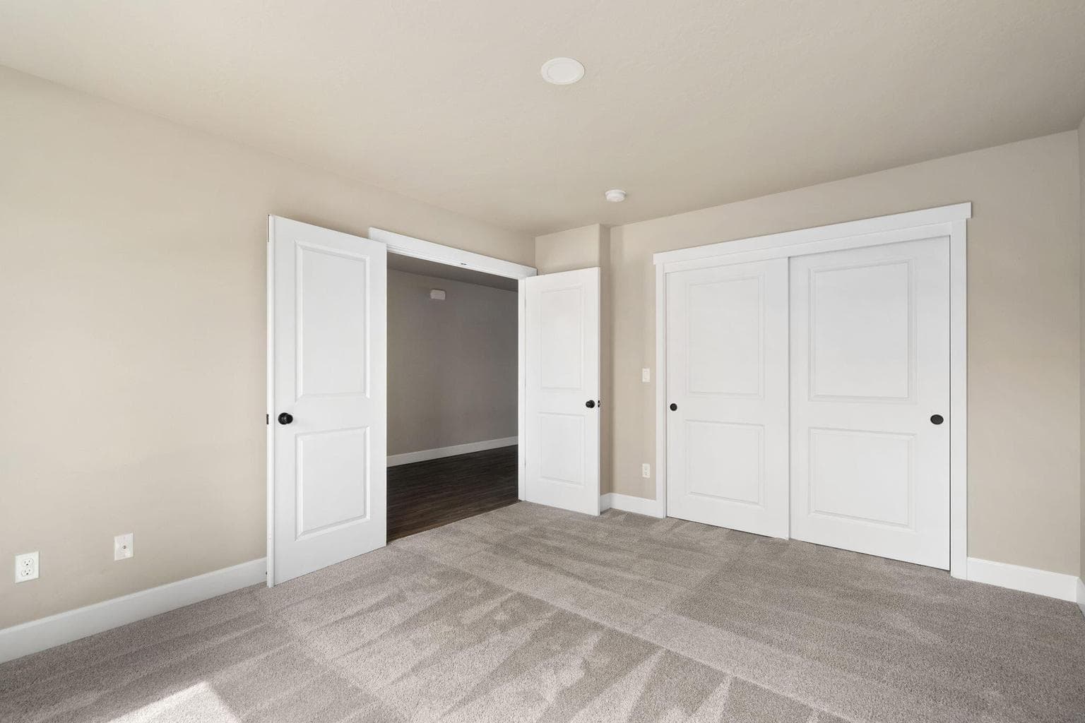 Photo of 2371 NW Teak Avenue 20 of 34