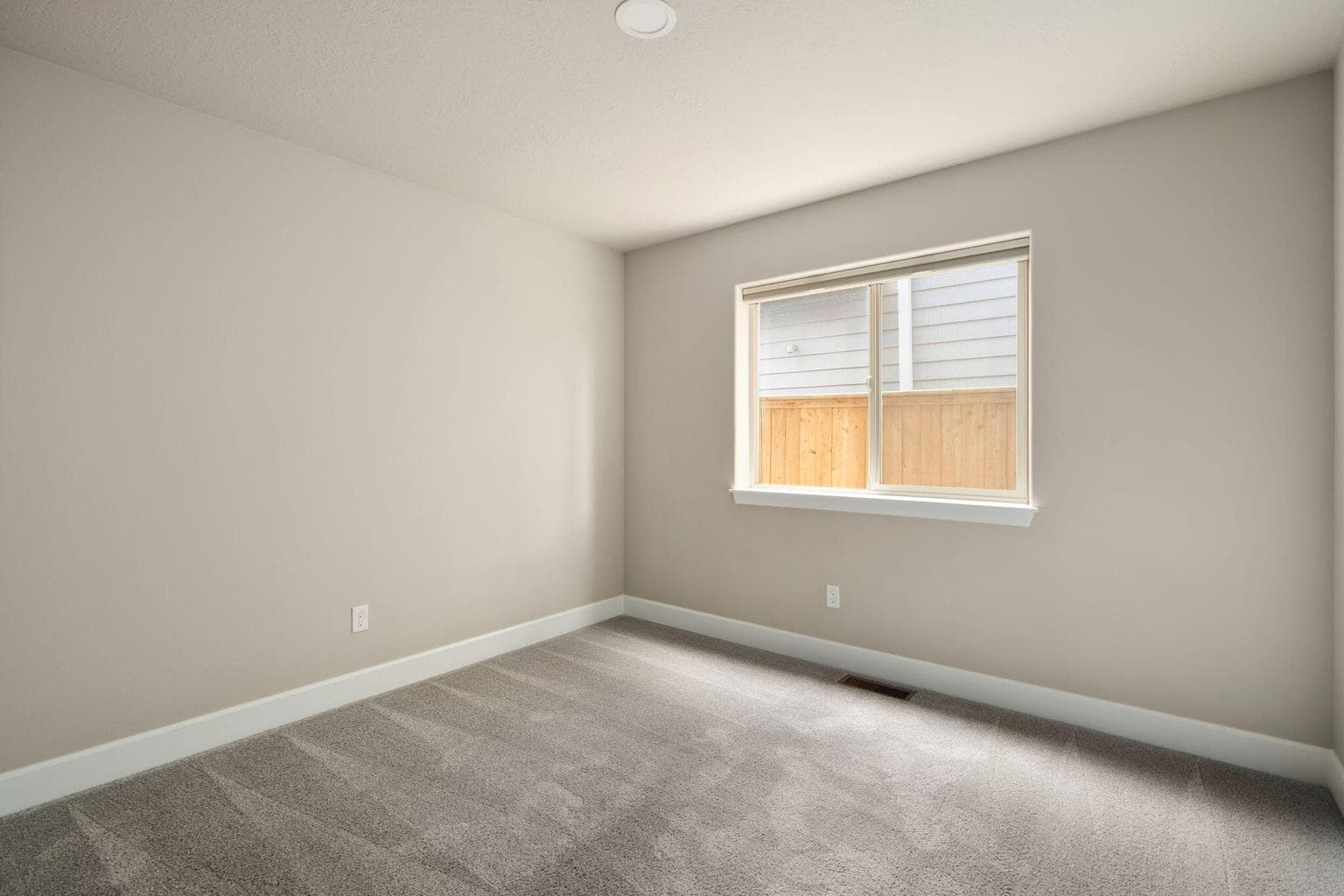 Photo of 2371 NW Teak Avenue 21 of 34