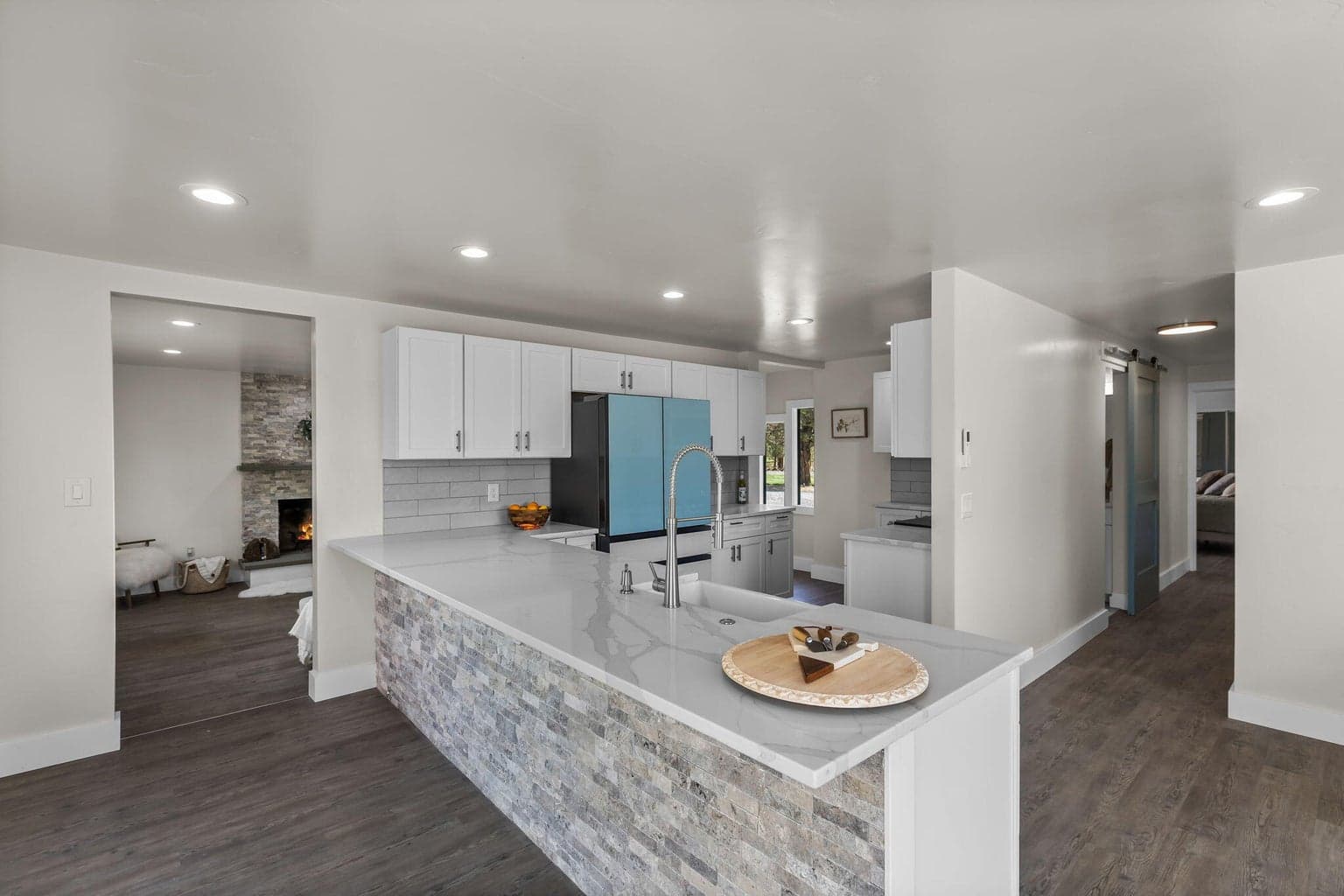 Photo of 5250 SW Metolius Avenue 12 of 85