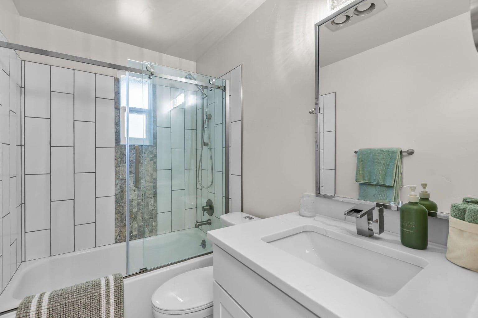 Photo of 5250 SW Metolius Avenue 26 of 85
