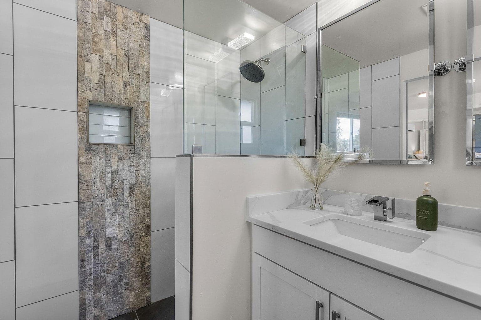 Photo of 5250 SW Metolius Avenue 21 of 85
