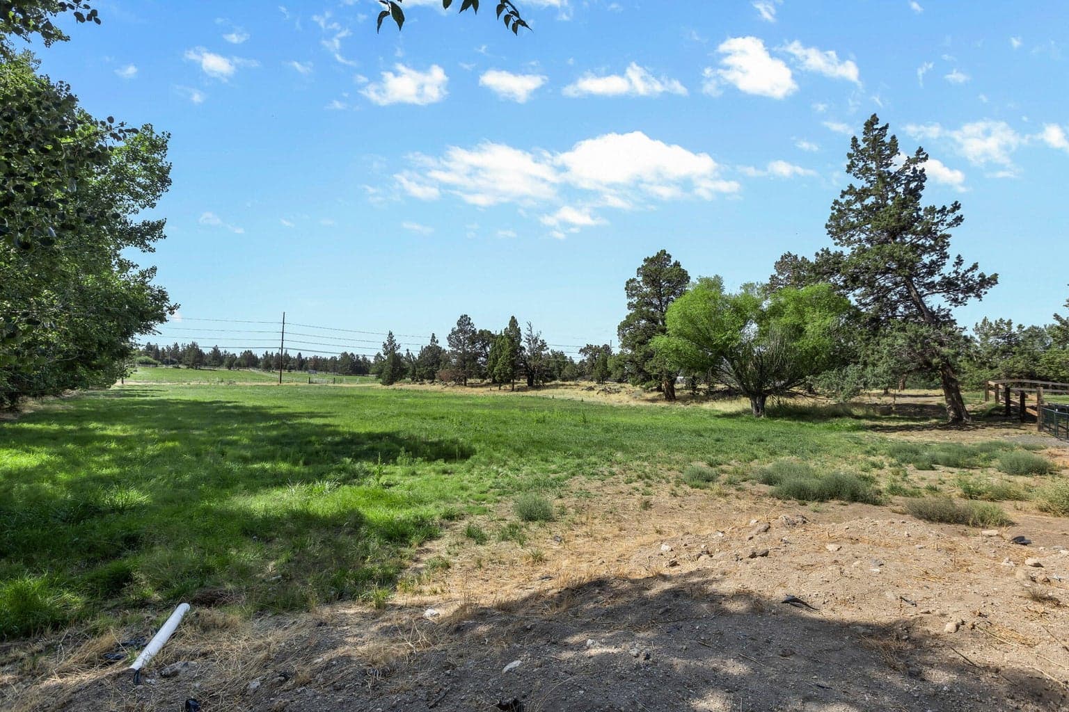 Photo of 5250 SW Metolius Avenue 38 of 85