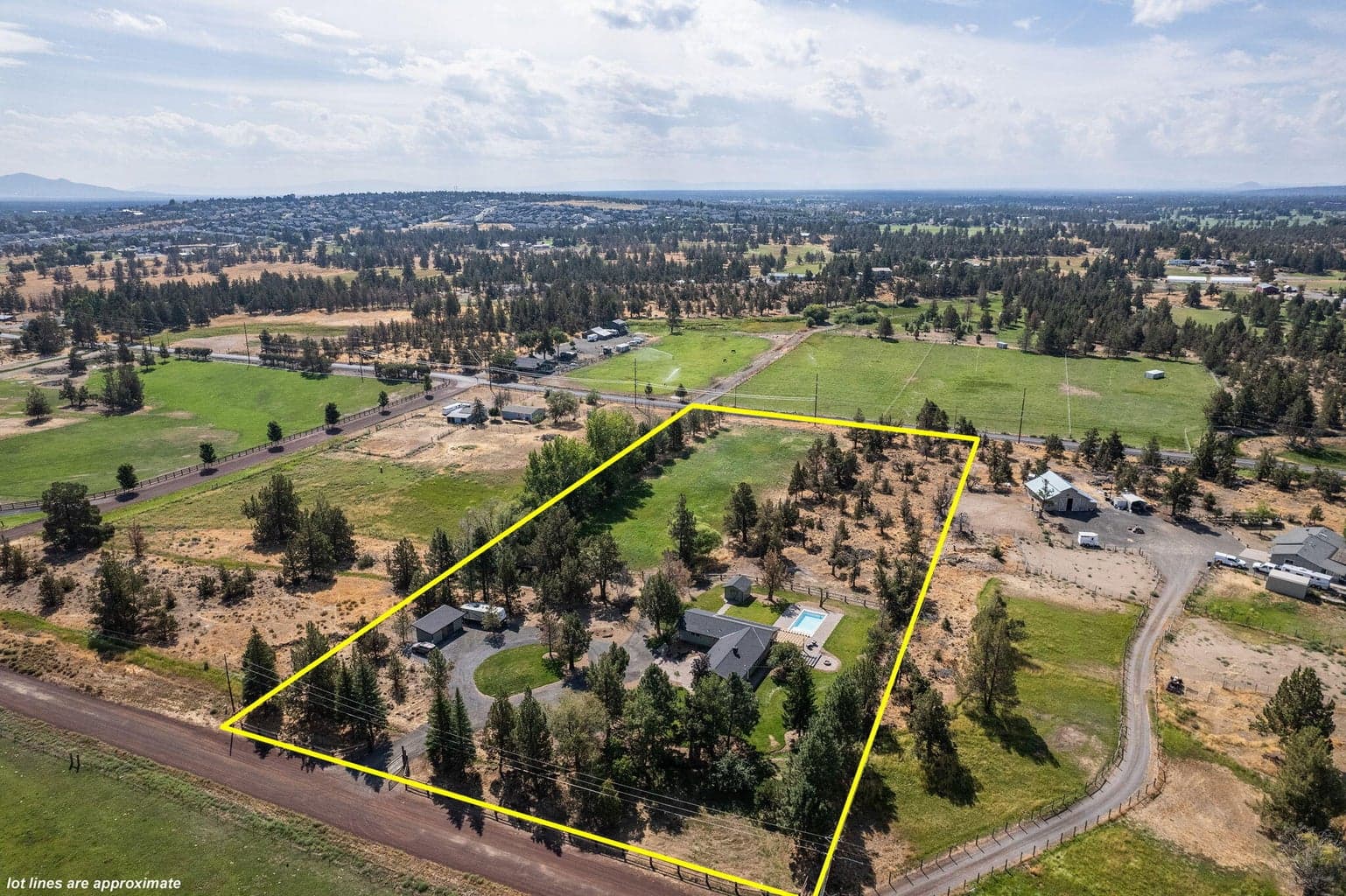 Photo of 5250 SW Metolius Avenue 42 of 85