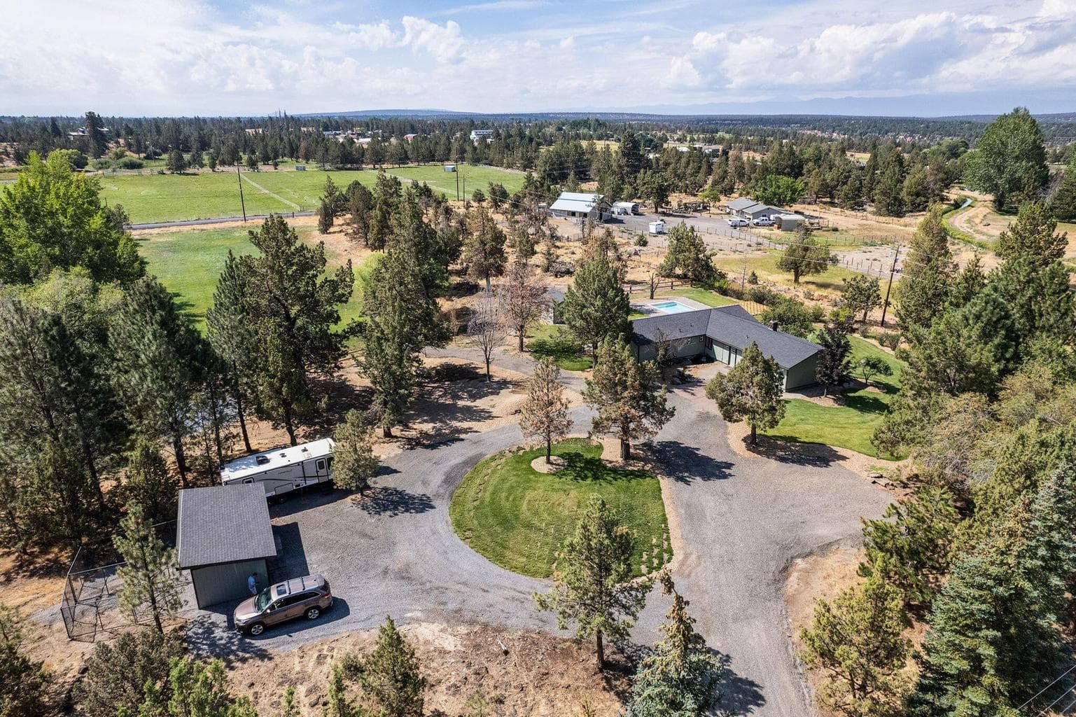 Photo of 5250 SW Metolius Avenue 45 of 85