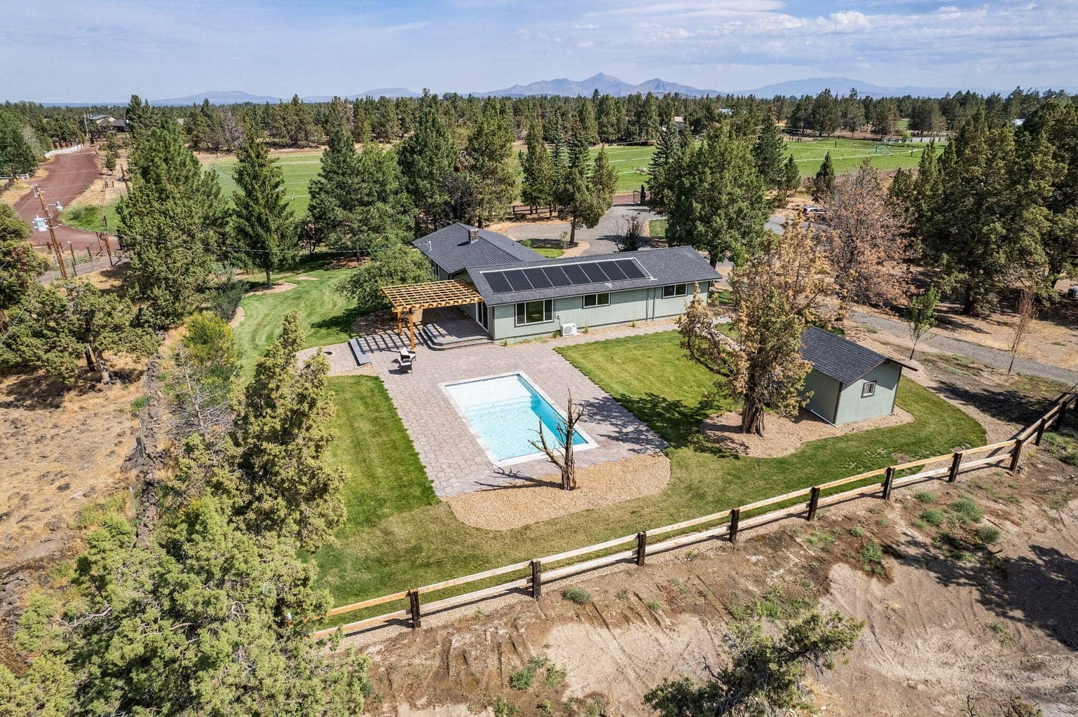 Photo of 5250 SW Metolius Avenue 49 of 85