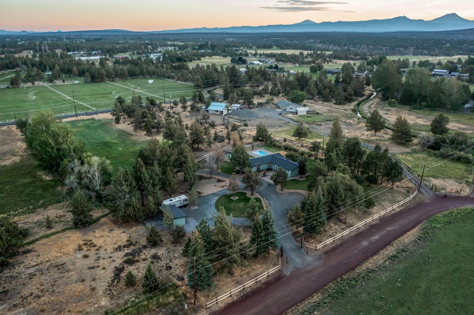 Photo of 5250 SW Metolius Avenue 64 of 85