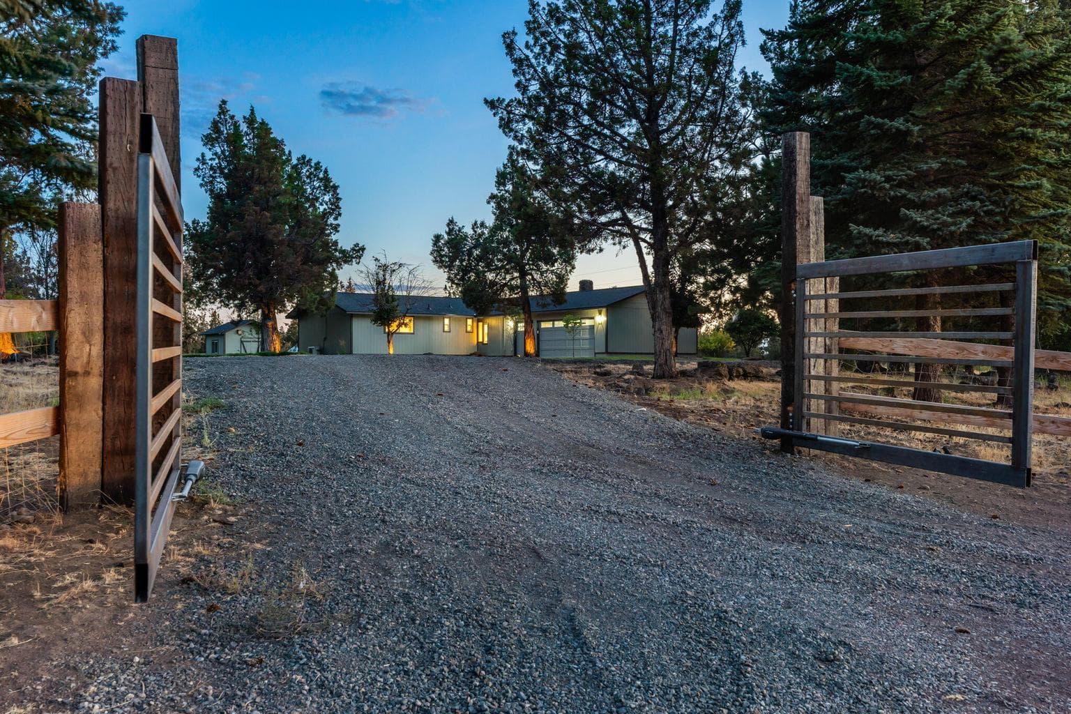 Photo of 5250 SW Metolius Avenue 65 of 85