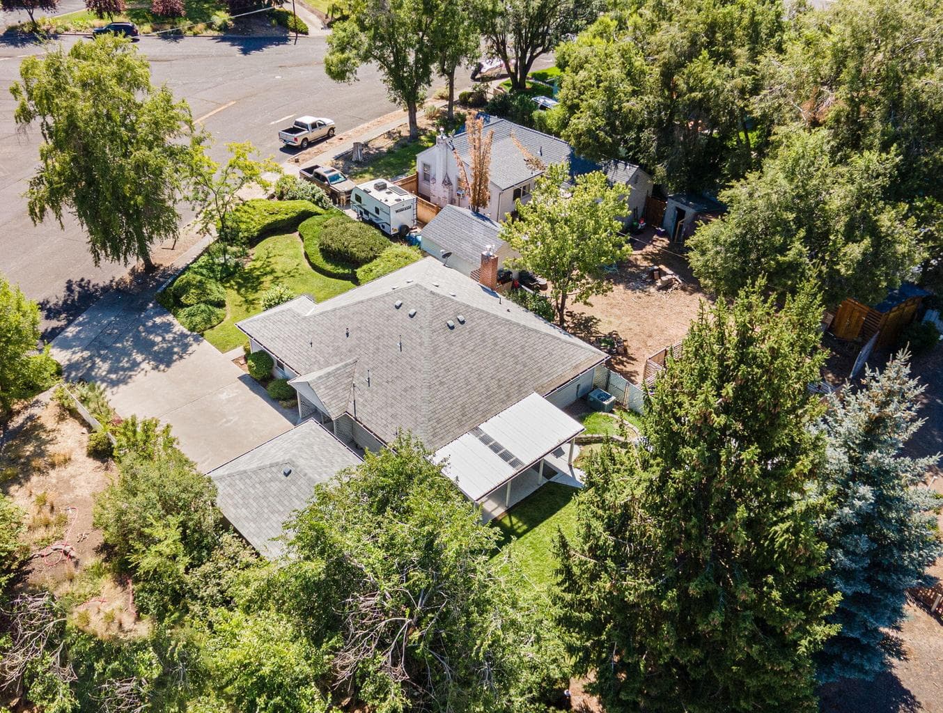 Photo of 549 NE Lookout Avenue 45 of 45