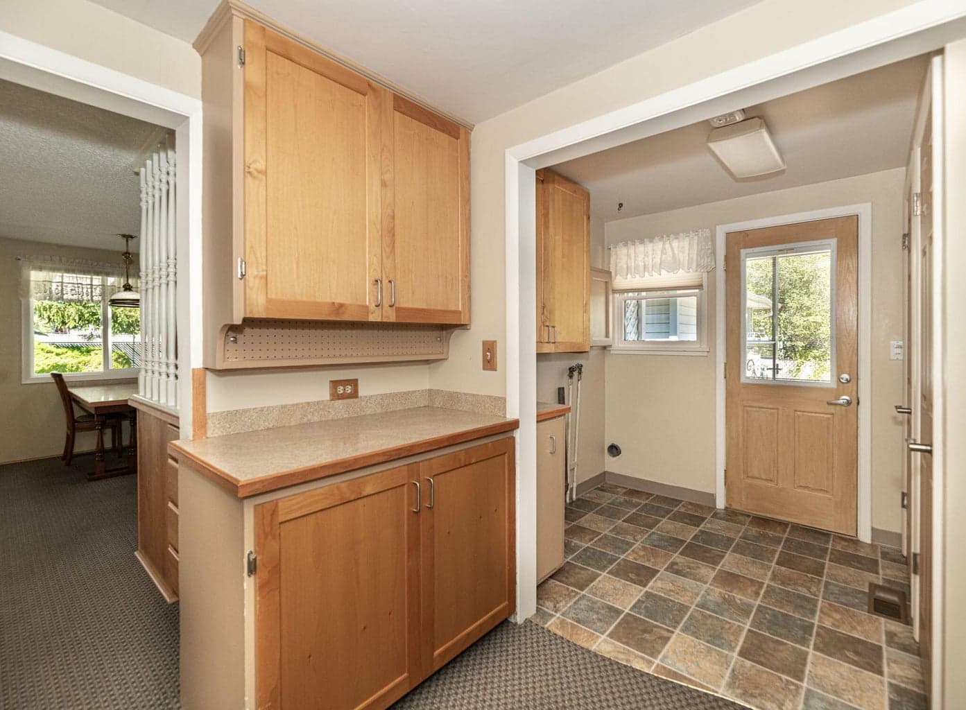 Photo of 549 NE Lookout Avenue 22 of 45