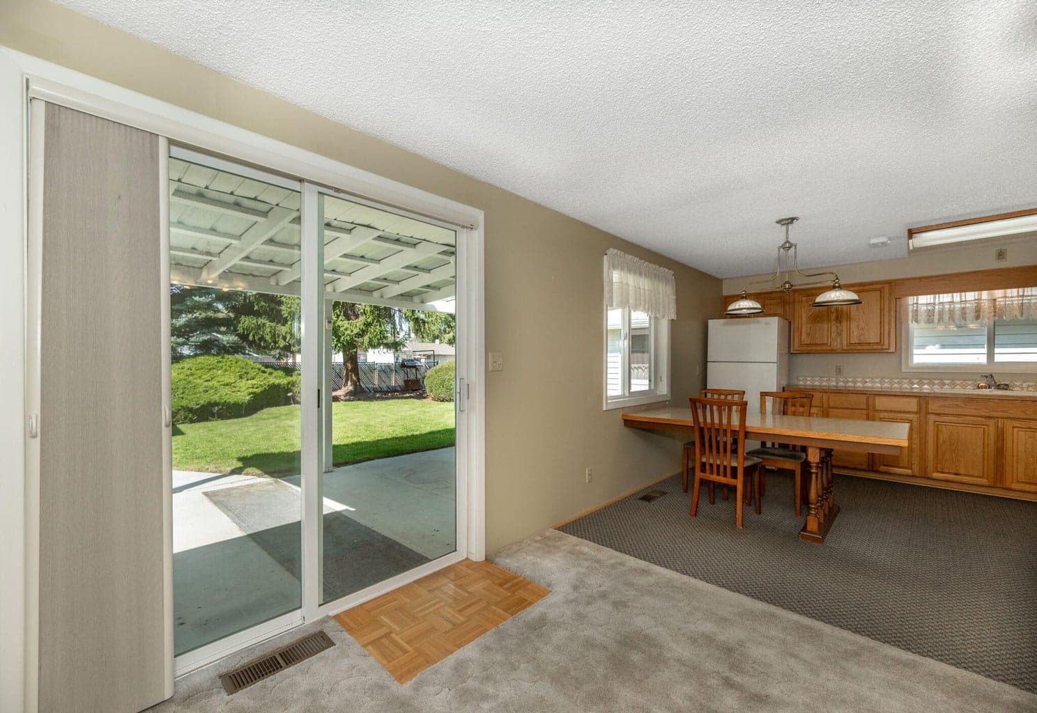 Photo of 549 NE Lookout Avenue 20 of 45