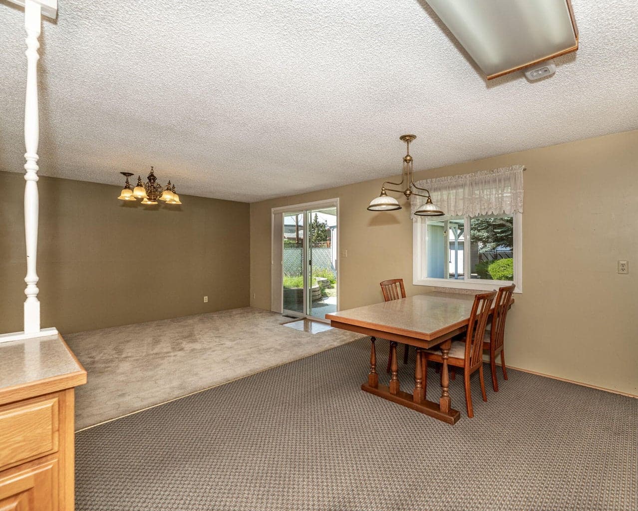 Photo of 549 NE Lookout Avenue 19 of 45