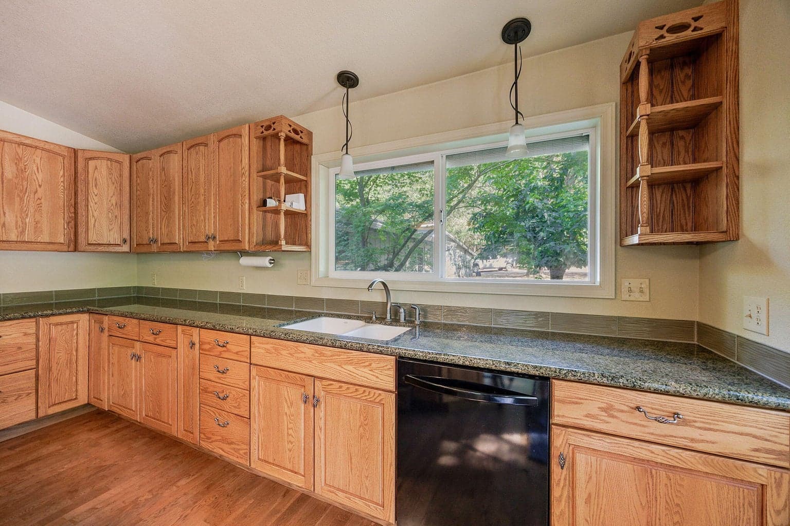 Lots of counter space for a few cooks in the kitchen