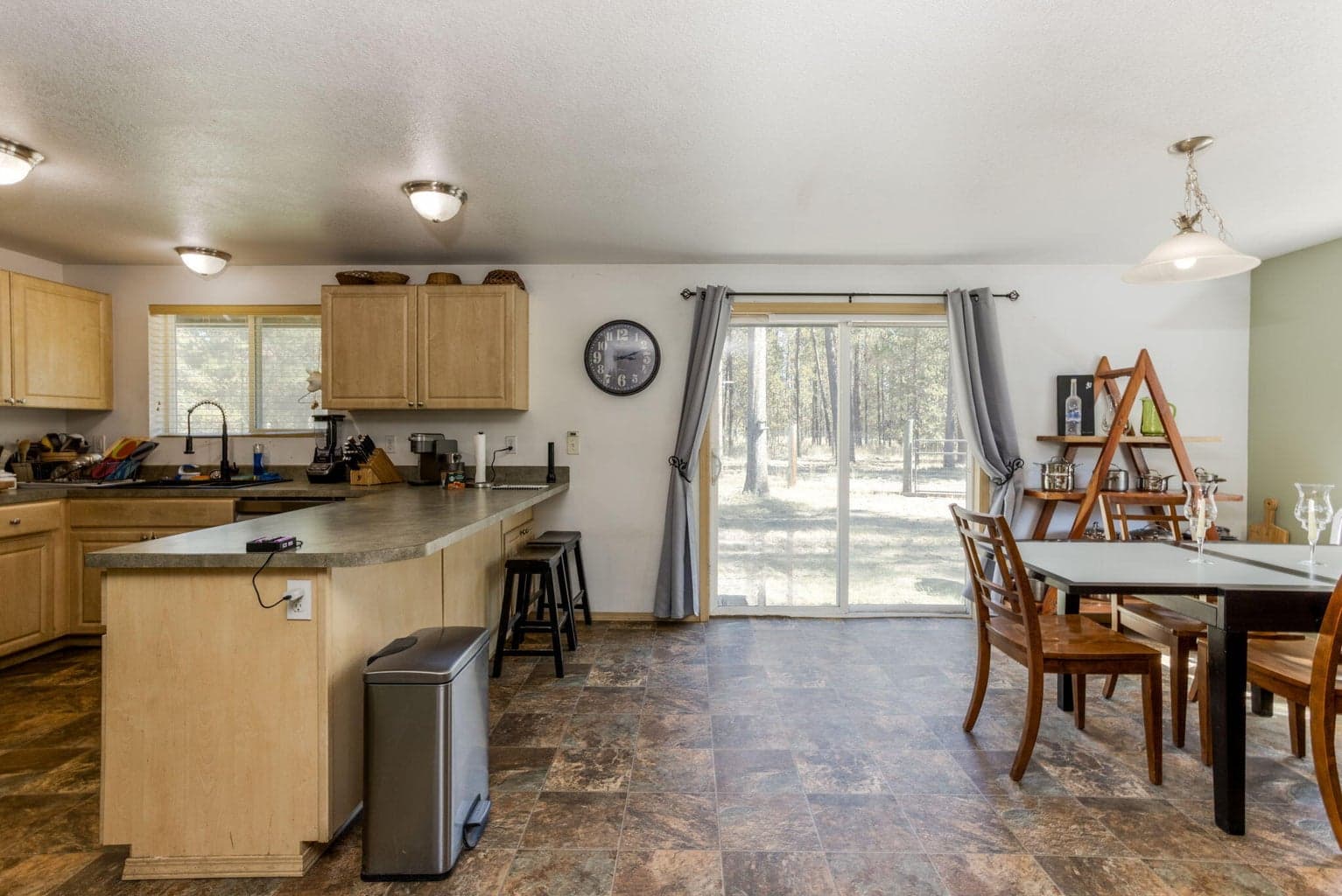 Photo of 16320 Paulina View Road 9 of 38