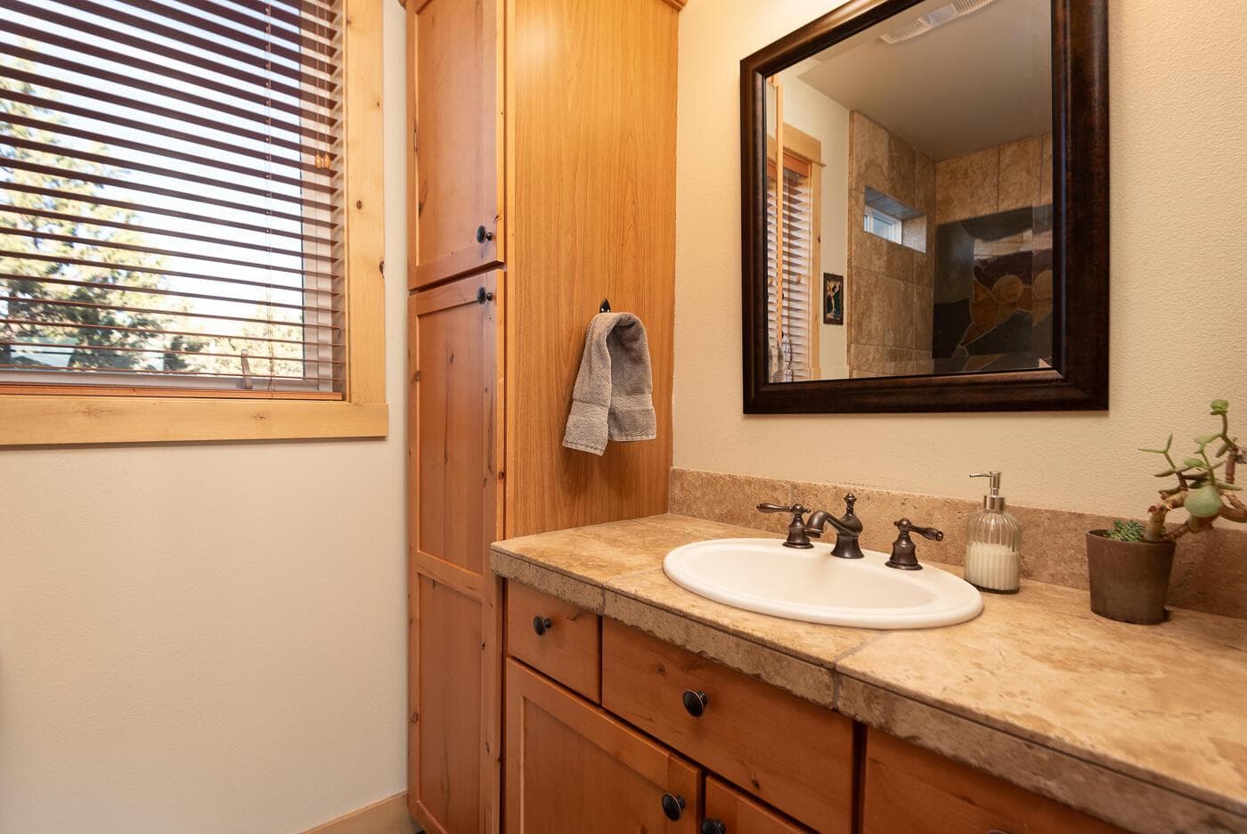 Photo of 2546 SW 43rd Court 13 of 53