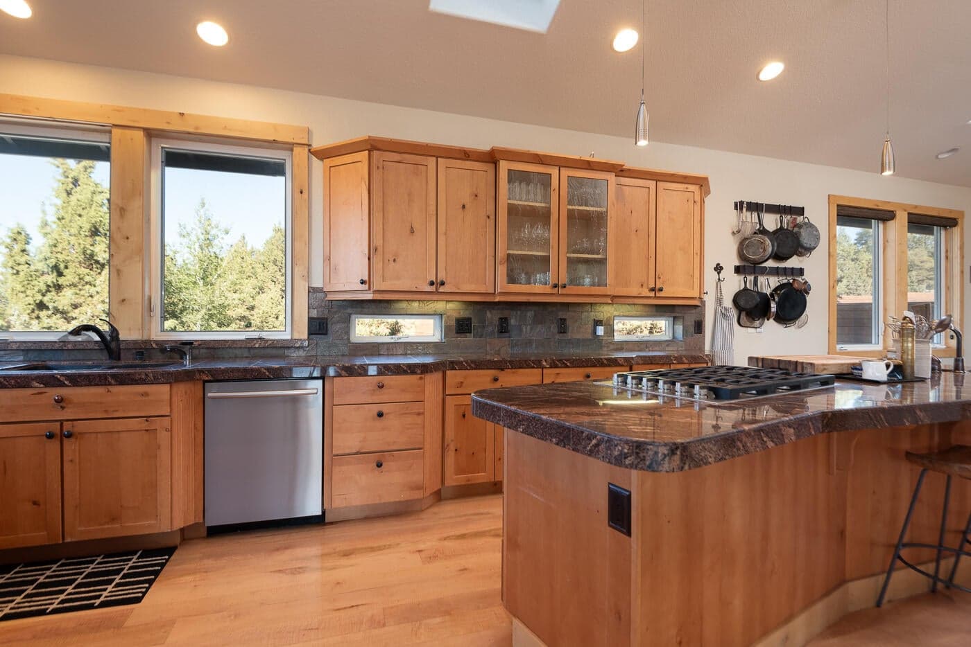 Photo of 2546 SW 43rd Court 17 of 53
