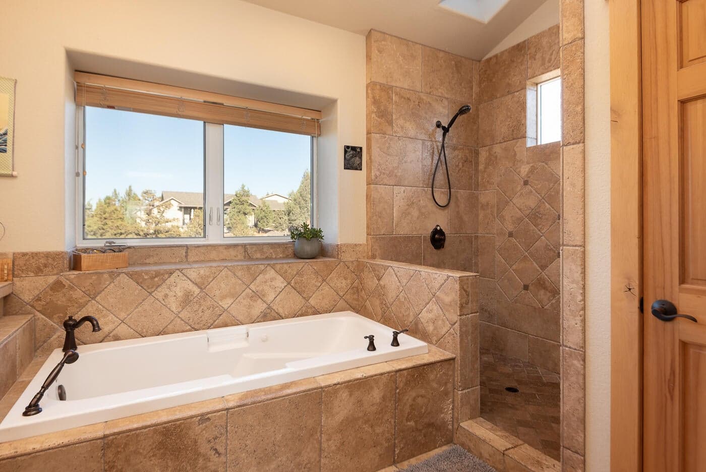 Photo of 2546 SW 43rd Court 33 of 53
