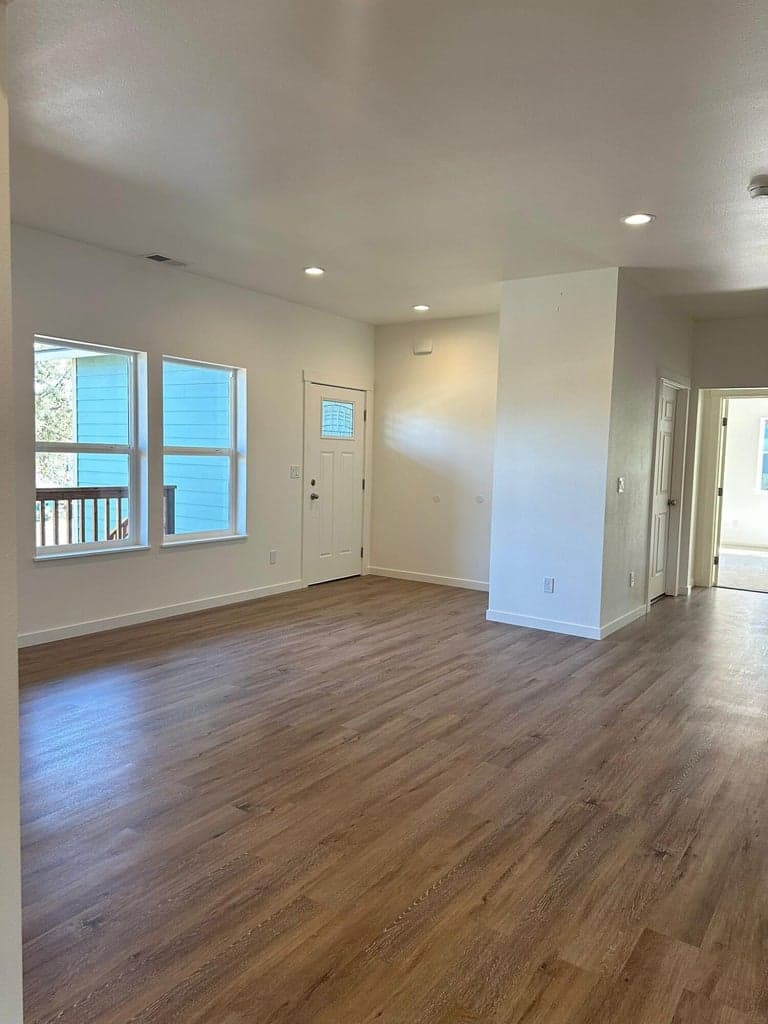 Photo of 400 8th 4 of 18