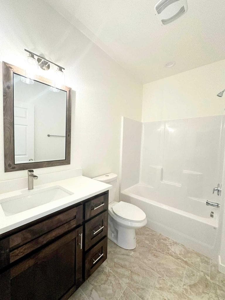 Photo of 400 SE 8th Street 9 of 18